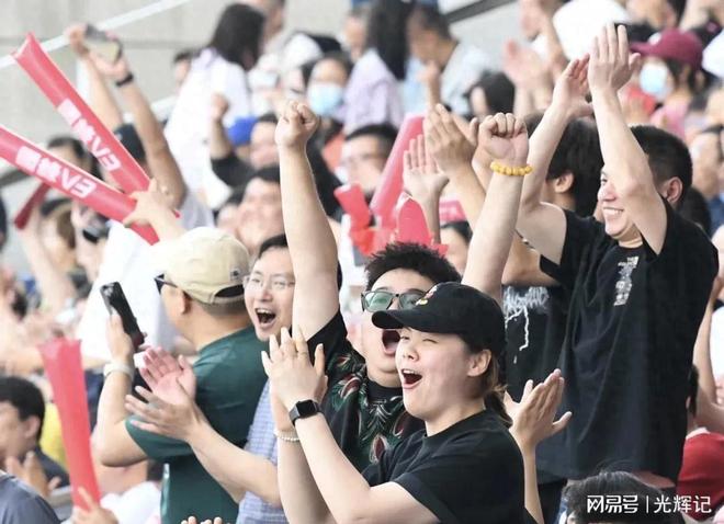 足球联赛最新排行榜：南通领跑常州垫底！j9九游会入口徐州1-1绝平江苏城市(图4)