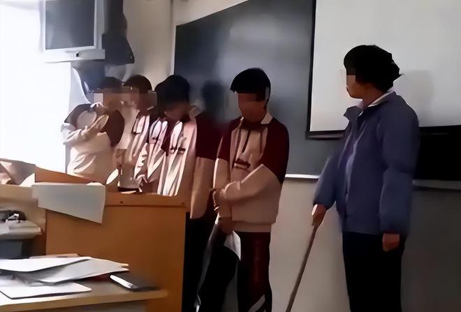 行为惹众怒老师回应更多细节流出九游会反转！向老师滋水后续家长(图2)