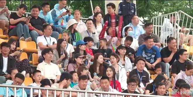 1扬州 徐州2-1连云港 苏超最新积分榜如下j9九游会登录随着镇江0-2宿迁 常州0-(图4)